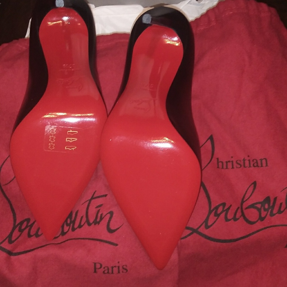 Shoes - Picture 4 of 8